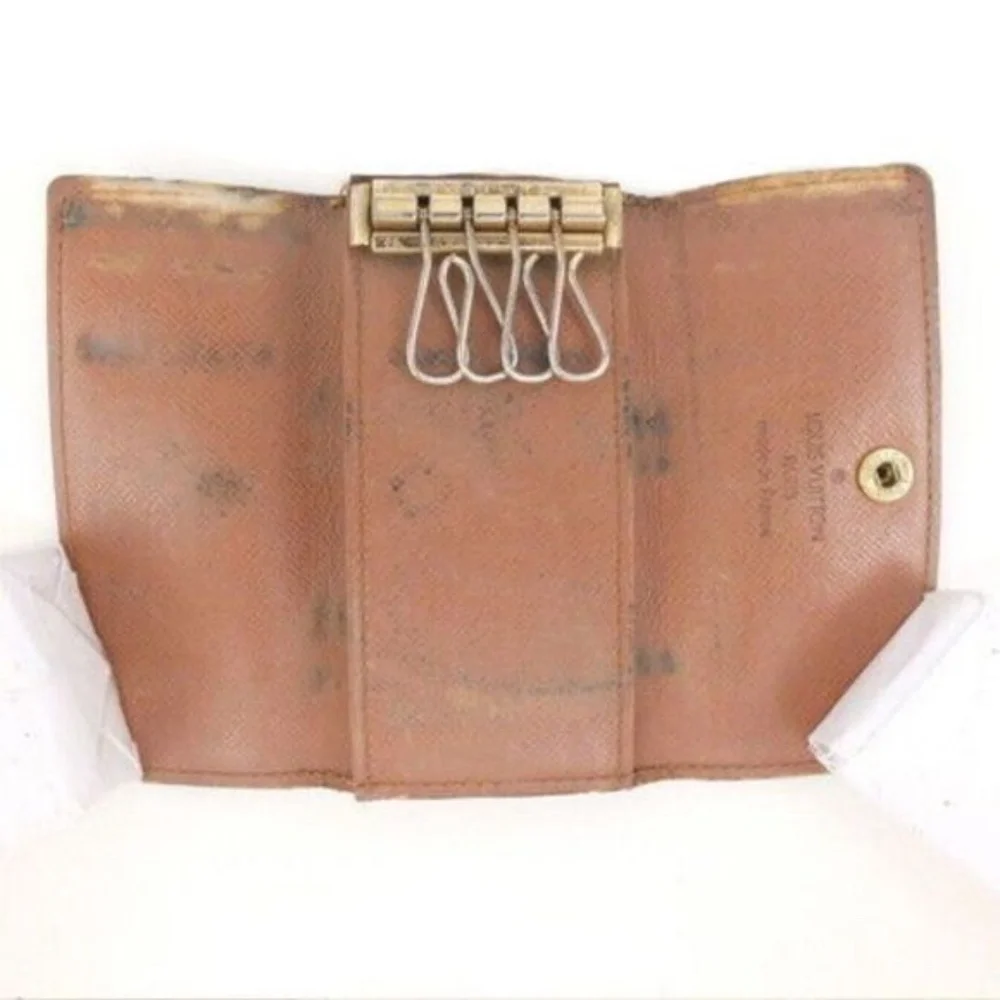 Louis Vuitton Monogram Key Holder/Wallet #1246💥PRICE DROP💥